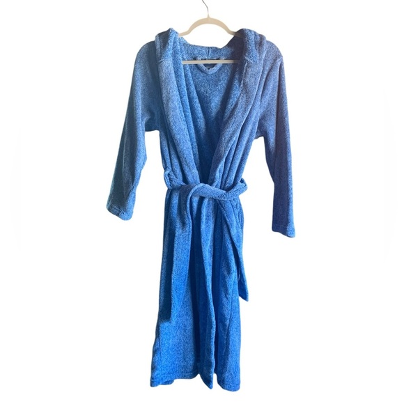 Blue kid’s SHARK robe Arizona Jean Co. size Large 14 - 16 - Picture 1 of 13